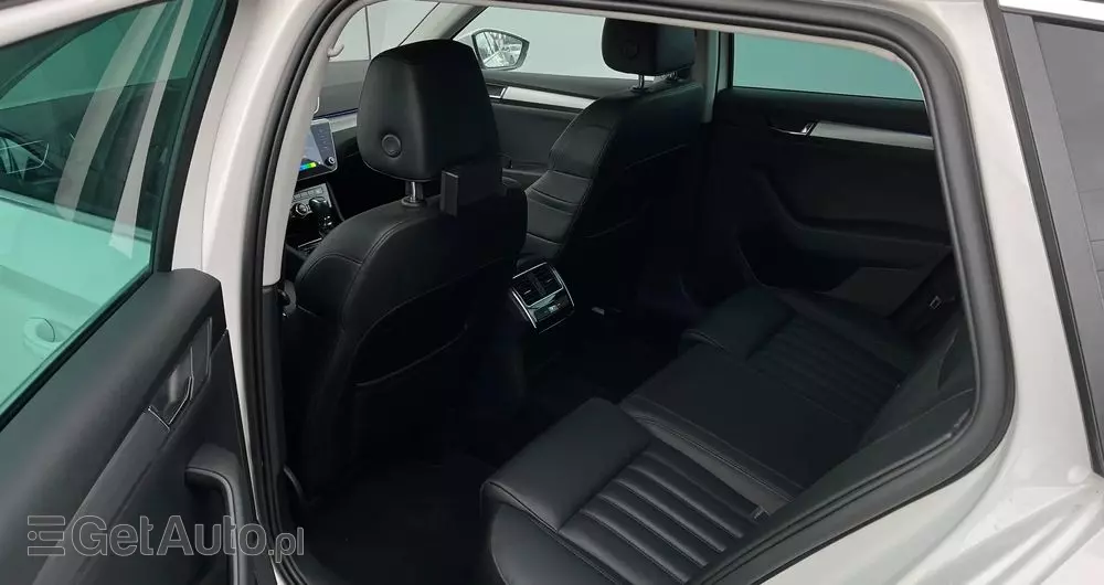 SKODA Superb 2.0 TDI SCR Style DSG