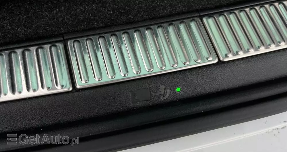 SKODA Superb 2.0 TDI SCR Style DSG