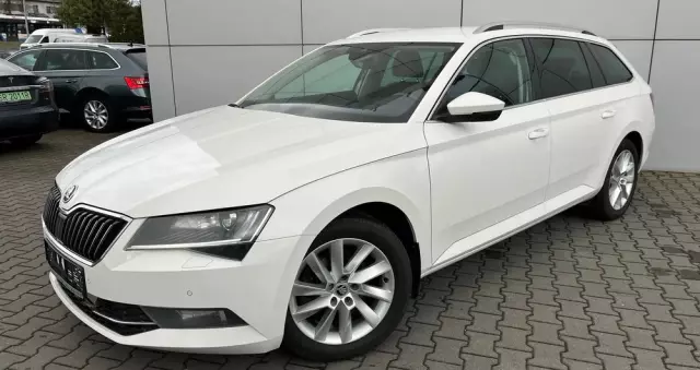 SKODA Superb 2.0 TDI SCR Style DSG