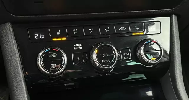 SKODA Superb 2.0 TDI SCR Style DSG