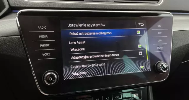 SKODA Superb 2.0 TDI SCR Style DSG