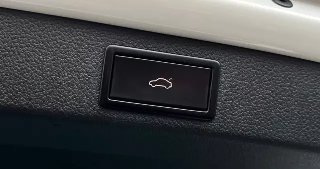 SKODA Superb 2.0 TDI SCR Style DSG