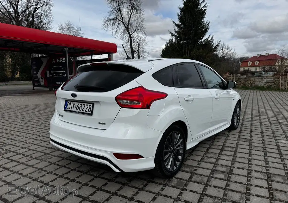 FORD Focus 1.0 EcoBoost Start-Stopp-System ST-LINE