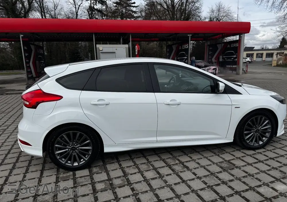 FORD Focus 1.0 EcoBoost Start-Stopp-System ST-LINE
