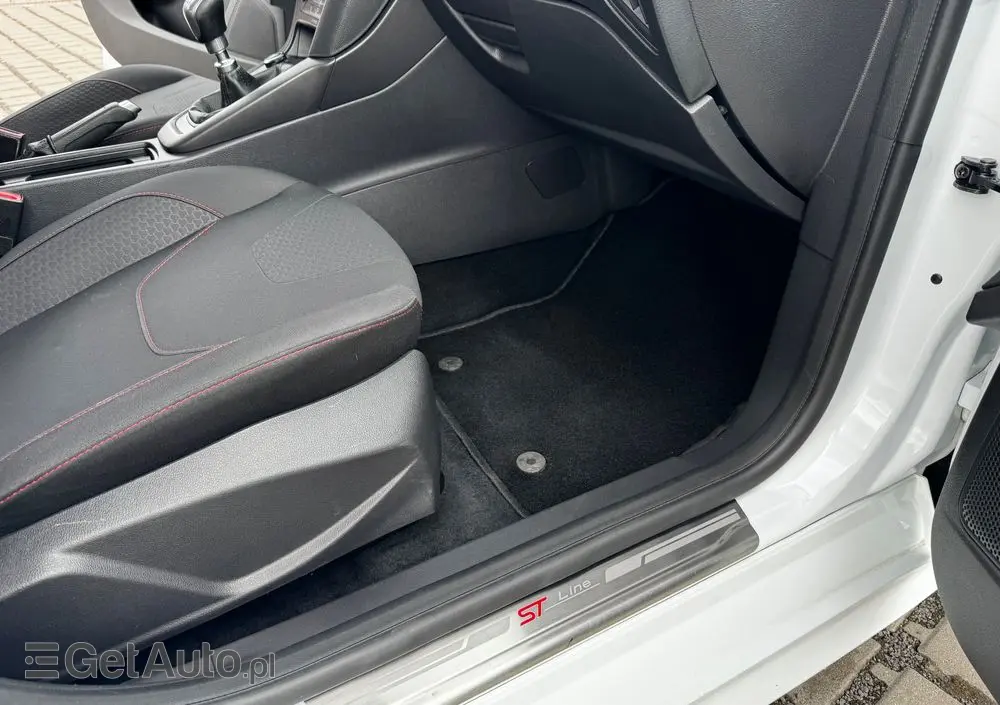 FORD Focus 1.0 EcoBoost Start-Stopp-System ST-LINE
