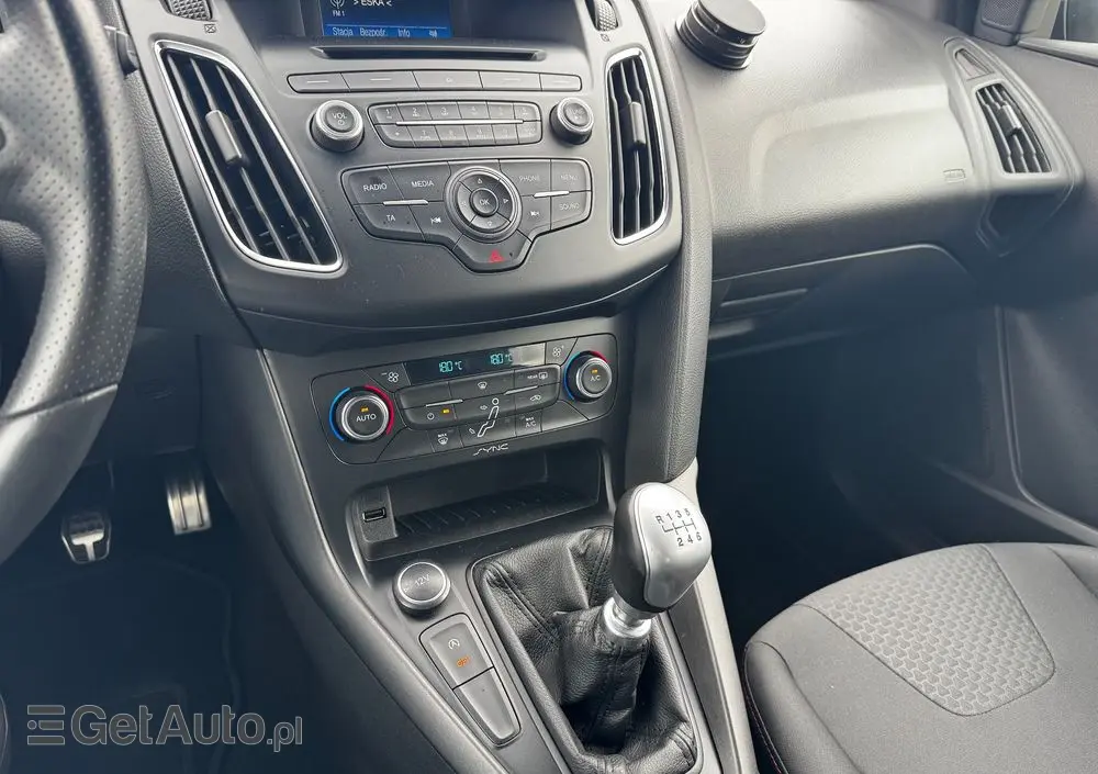 FORD Focus 1.0 EcoBoost Start-Stopp-System ST-LINE