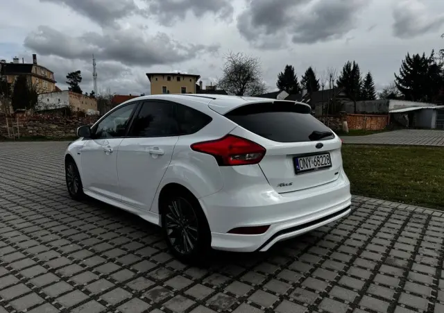 FORD Focus 1.0 EcoBoost Start-Stopp-System ST-LINE