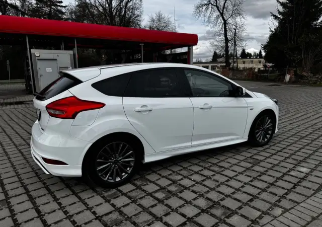 FORD Focus 1.0 EcoBoost Start-Stopp-System ST-LINE