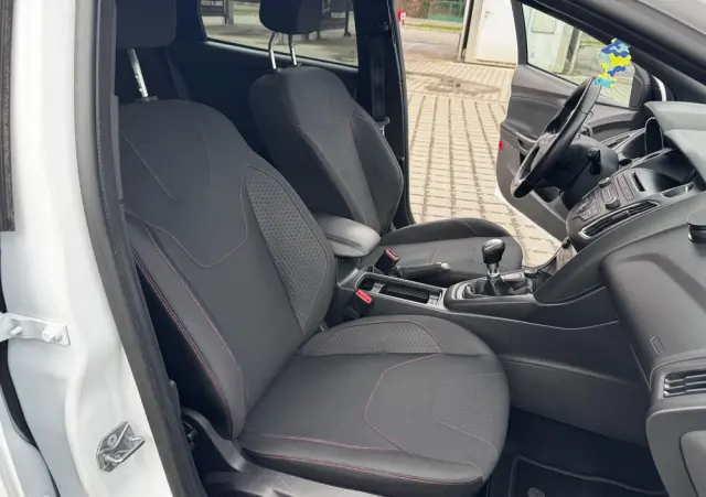 FORD Focus 1.0 EcoBoost Start-Stopp-System ST-LINE