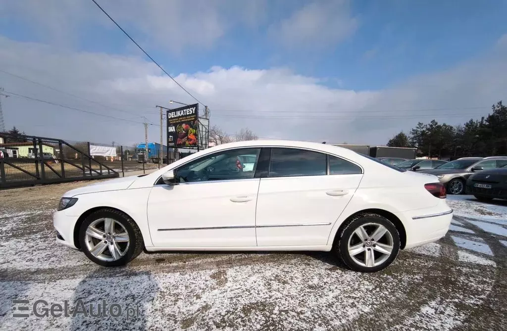 VOLKSWAGEN Passat CC 