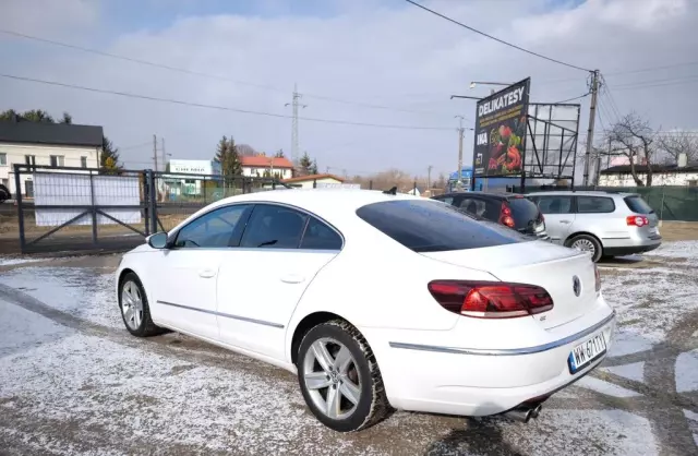 VOLKSWAGEN Passat CC 