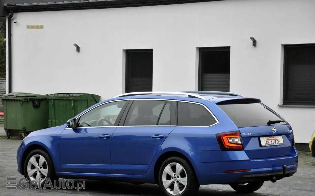 SKODA Octavia Combi 1.6 TDI DSG Style