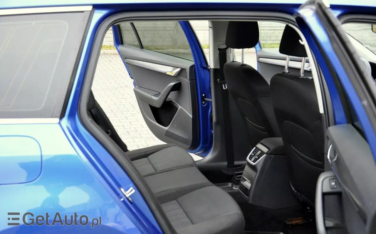 SKODA Octavia Combi 1.6 TDI DSG Style