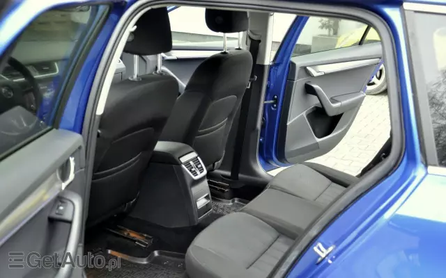 SKODA Octavia Combi 1.6 TDI DSG Style