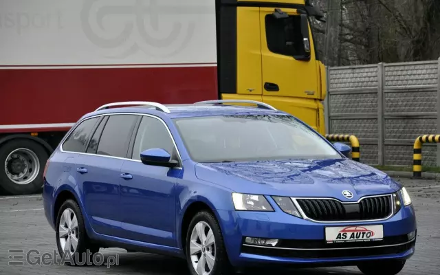 SKODA Octavia Combi 1.6 TDI DSG Style
