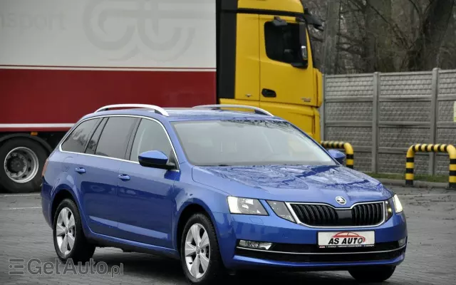SKODA Octavia Combi 1.6 TDI DSG Style