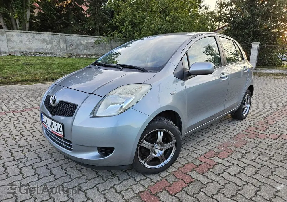 TOYOTA Yaris 1.3 Luna