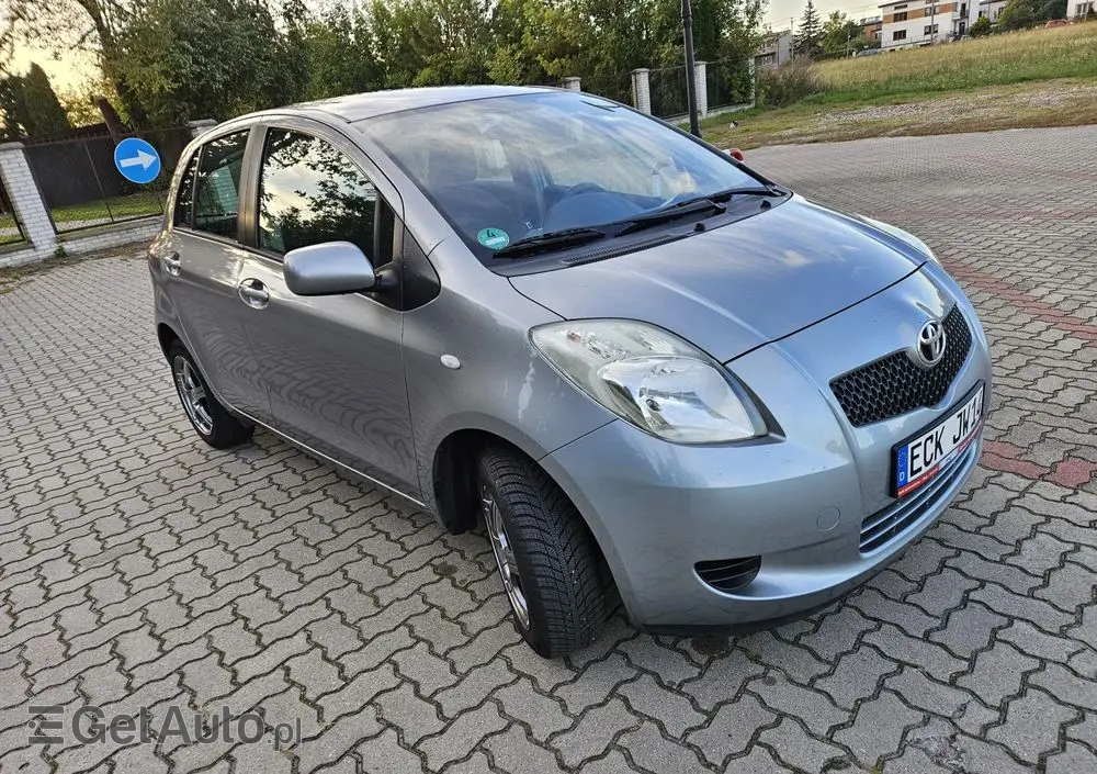 TOYOTA Yaris 1.3 Luna