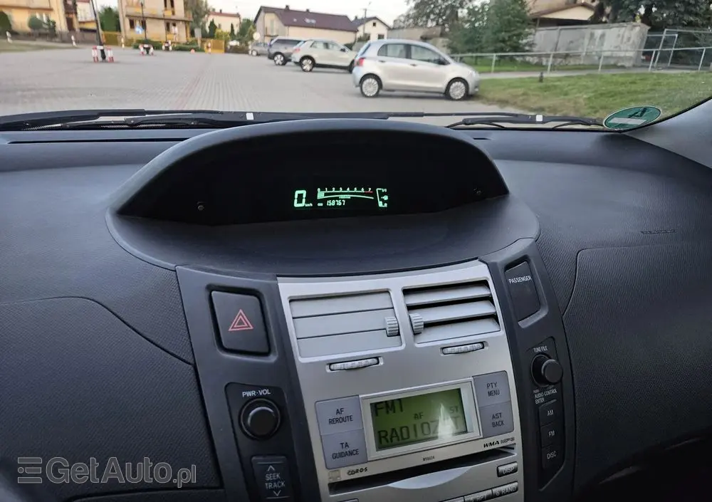 TOYOTA Yaris 1.3 Luna