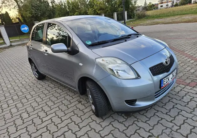 TOYOTA Yaris 1.3 Luna