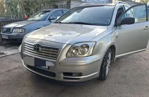 TOYOTA Avensis 