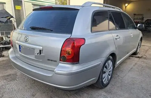 TOYOTA Avensis 