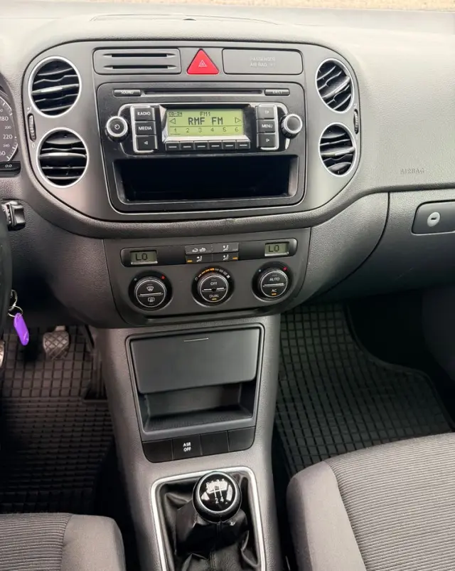 VOLKSWAGEN Golf Plus 1.6 United