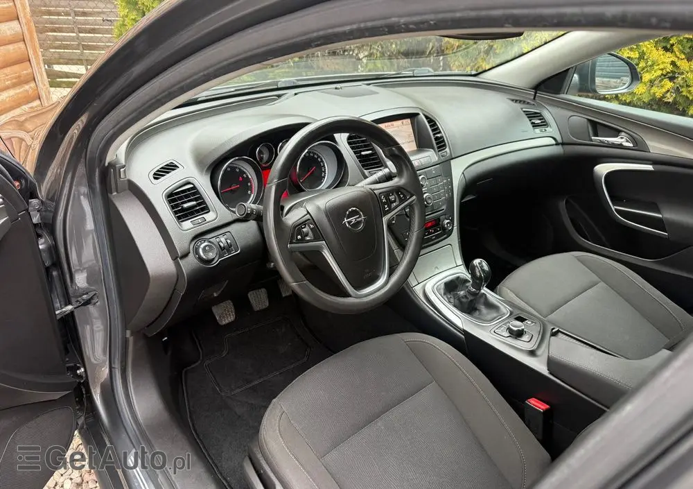 OPEL Insignia 1.6 Turbo Edition