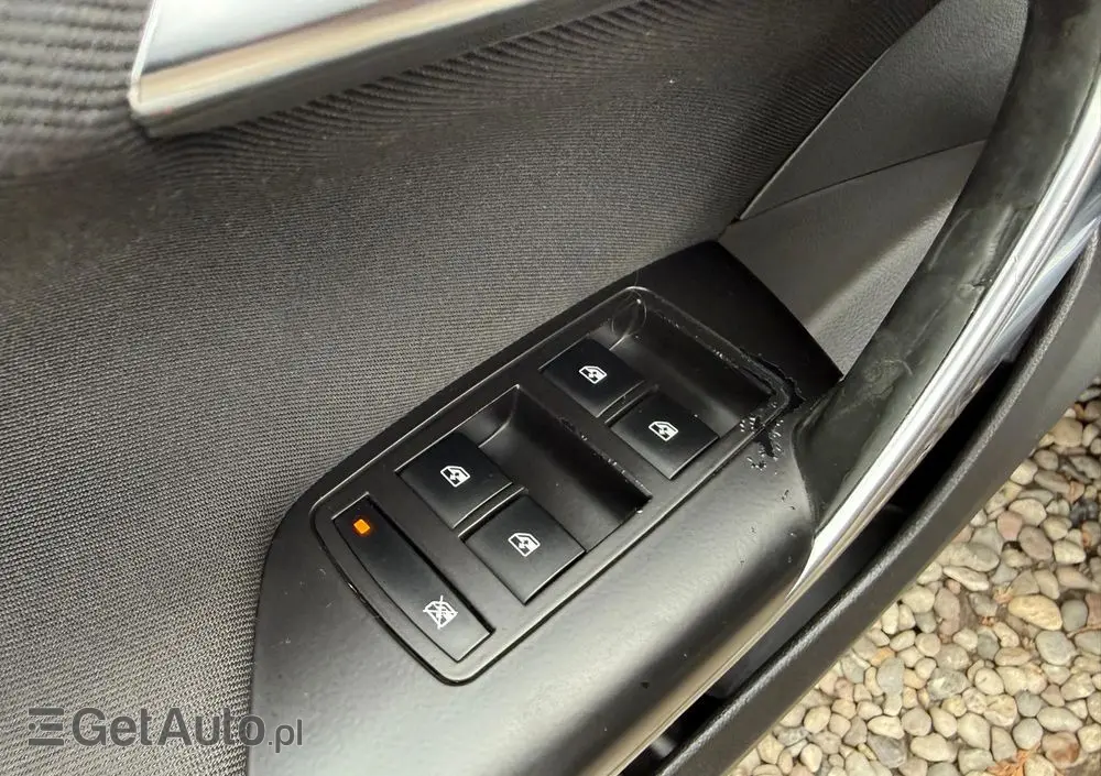 OPEL Insignia 1.6 Turbo Edition