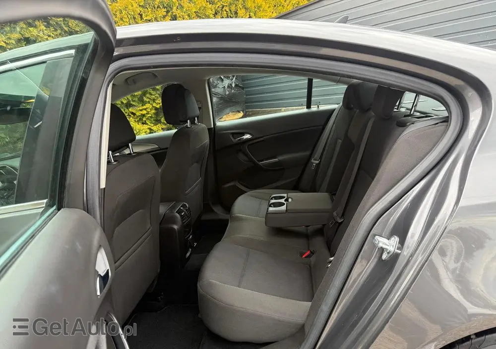 OPEL Insignia 1.6 Turbo Edition