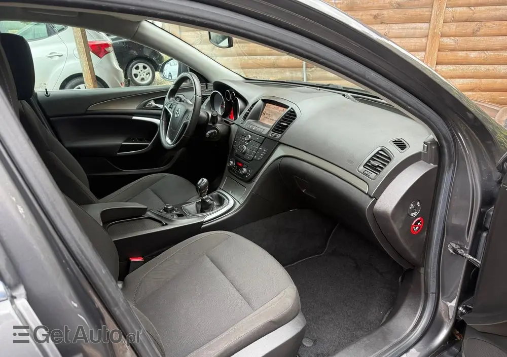 OPEL Insignia 1.6 Turbo Edition