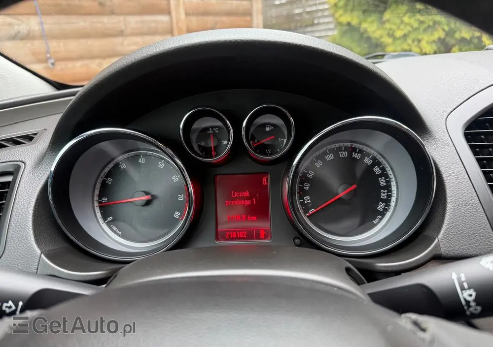 OPEL Insignia 1.6 Turbo Edition