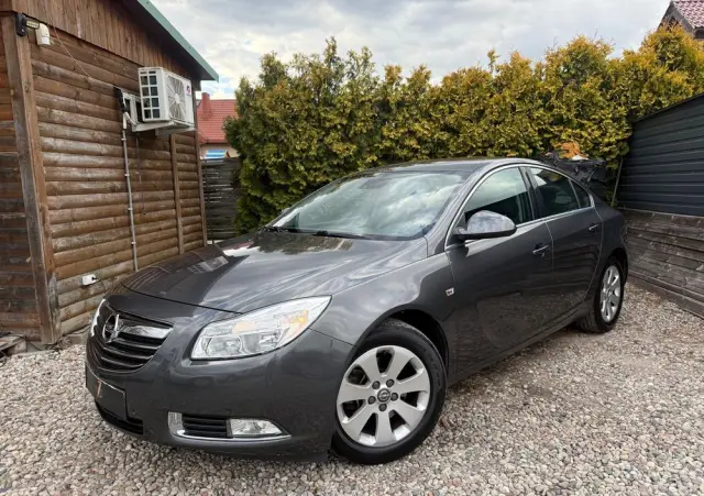 OPEL Insignia 1.6 Turbo Edition