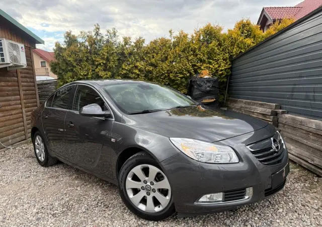 OPEL Insignia 1.6 Turbo Edition