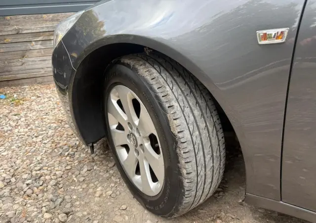 OPEL Insignia 1.6 Turbo Edition