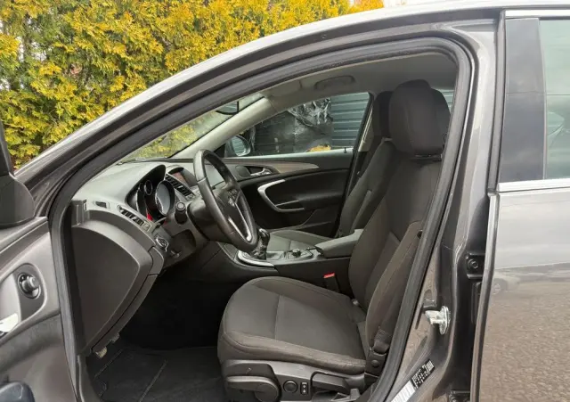 OPEL Insignia 1.6 Turbo Edition