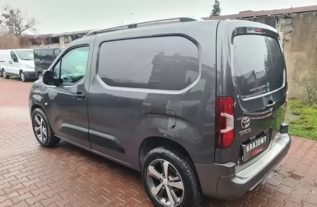 TOYOTA Proace City 