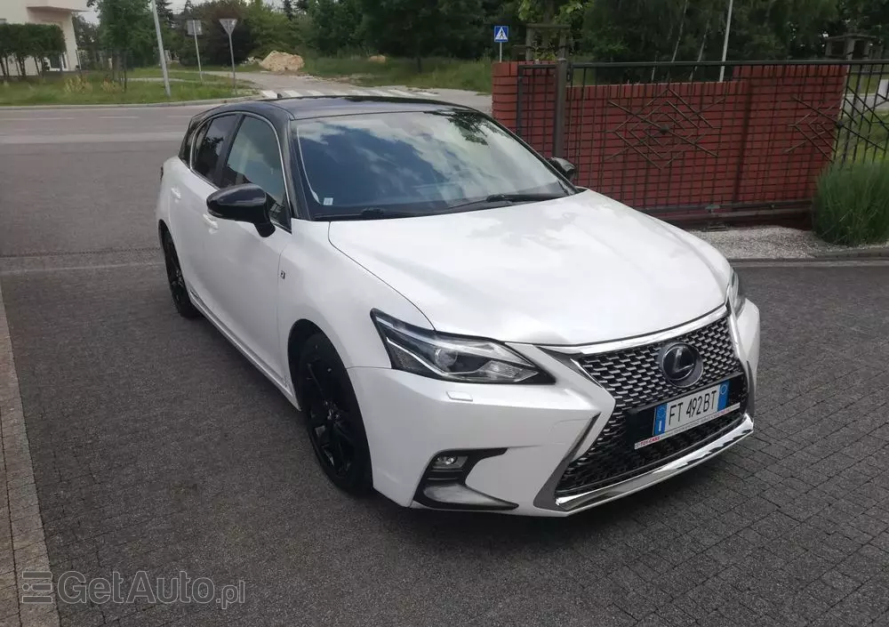 LEXUS CT 200h F Sport