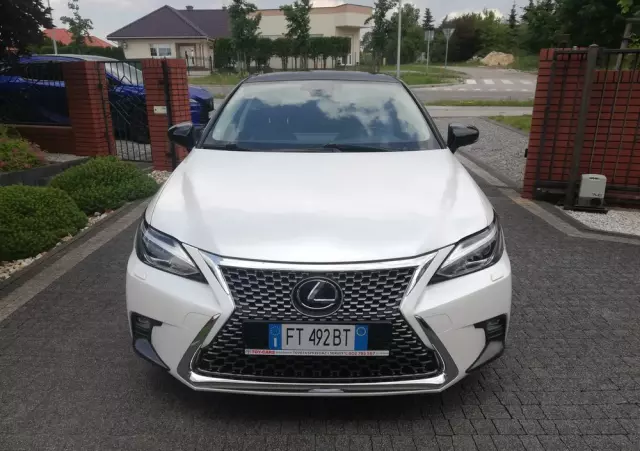 LEXUS CT 200h F Sport