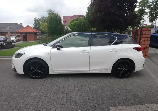 LEXUS CT 200h F Sport