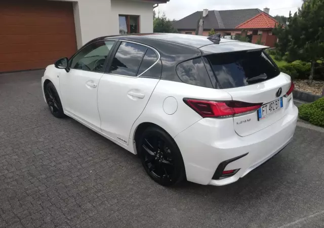 LEXUS CT 200h F Sport