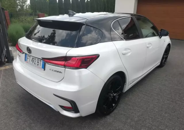 LEXUS CT 200h F Sport