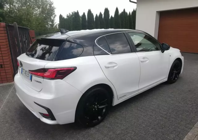 LEXUS CT 200h F Sport