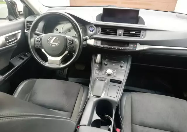 LEXUS CT 200h F Sport