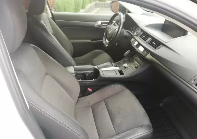 LEXUS CT 200h F Sport