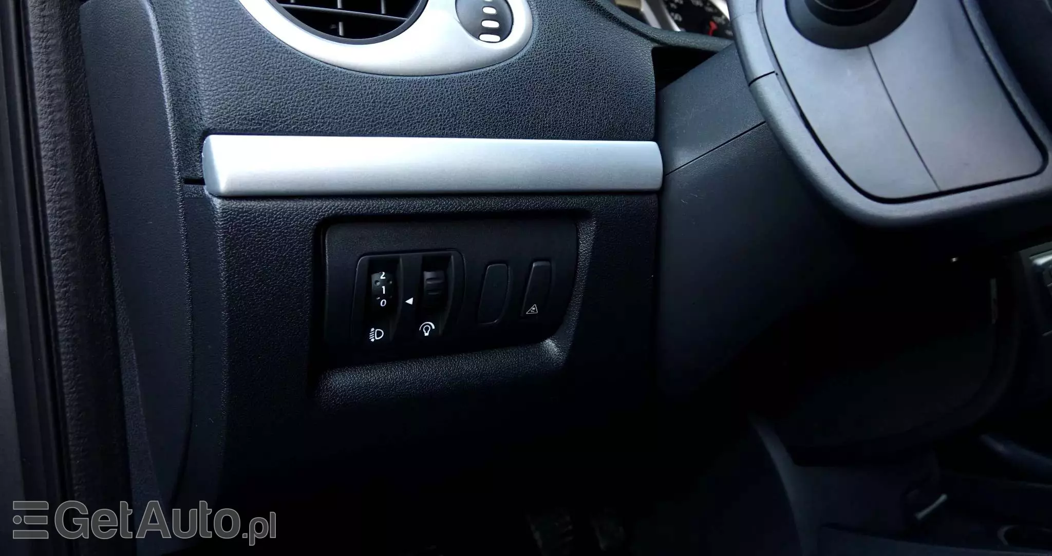 RENAULT Clio 1.2 16V TCE Edition Dynamique