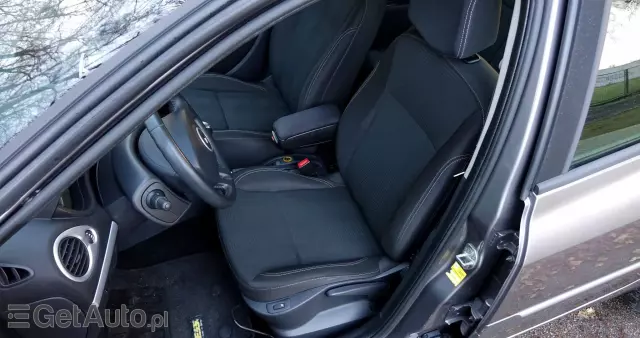 RENAULT Clio 1.2 16V TCE Edition Dynamique