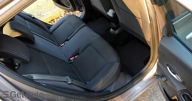 RENAULT Clio 1.2 16V TCE Edition Dynamique