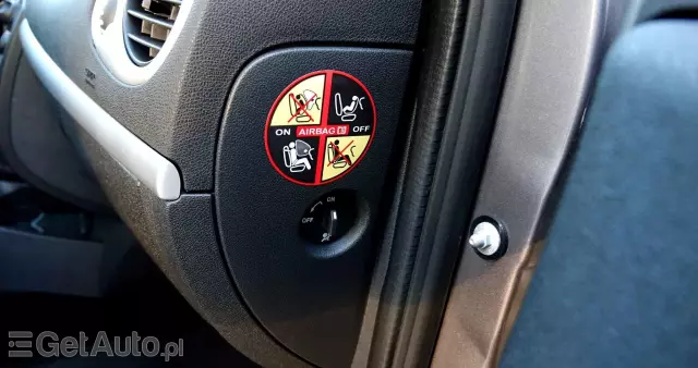 RENAULT Clio 1.2 16V TCE Edition Dynamique