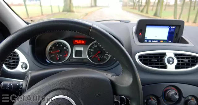 RENAULT Clio 1.2 16V TCE Edition Dynamique